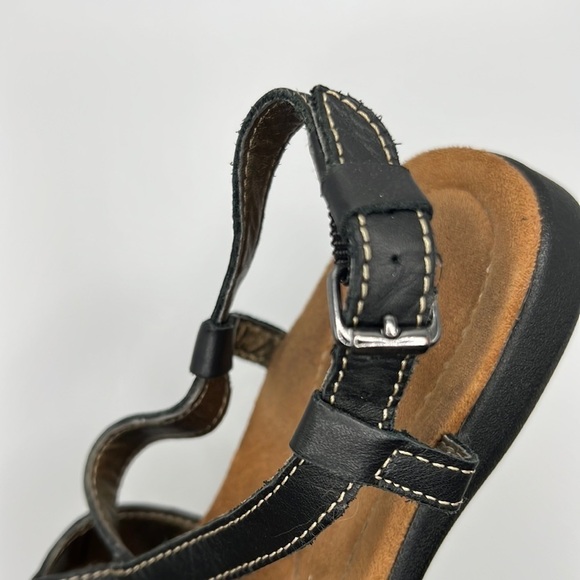 𝅺Hush Puppies Black Leather Strappy Sandals Size 7 - Picture 4 of 10